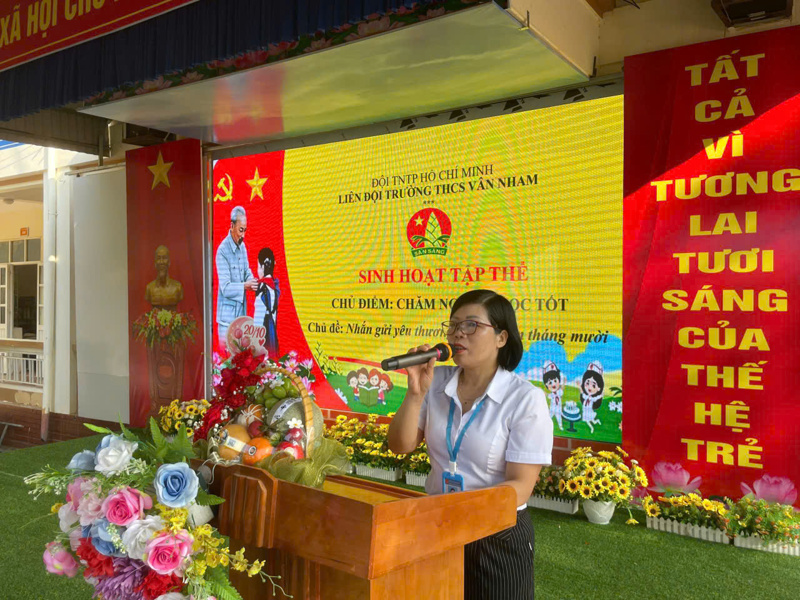 HOẠT ĐỘNG ĐỘI